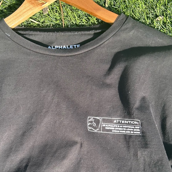 Alphalete black crop long sleeve, size large - Picture 2 of 4